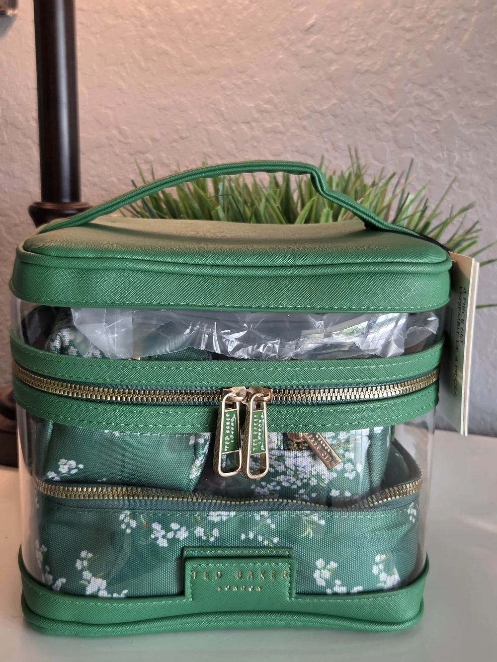 Ted Baker London Set Of 4 Green Floral Cosmetic Cases